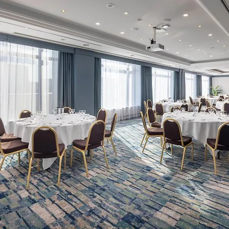 Hilton Paris Charles De Gaulle Airport-3